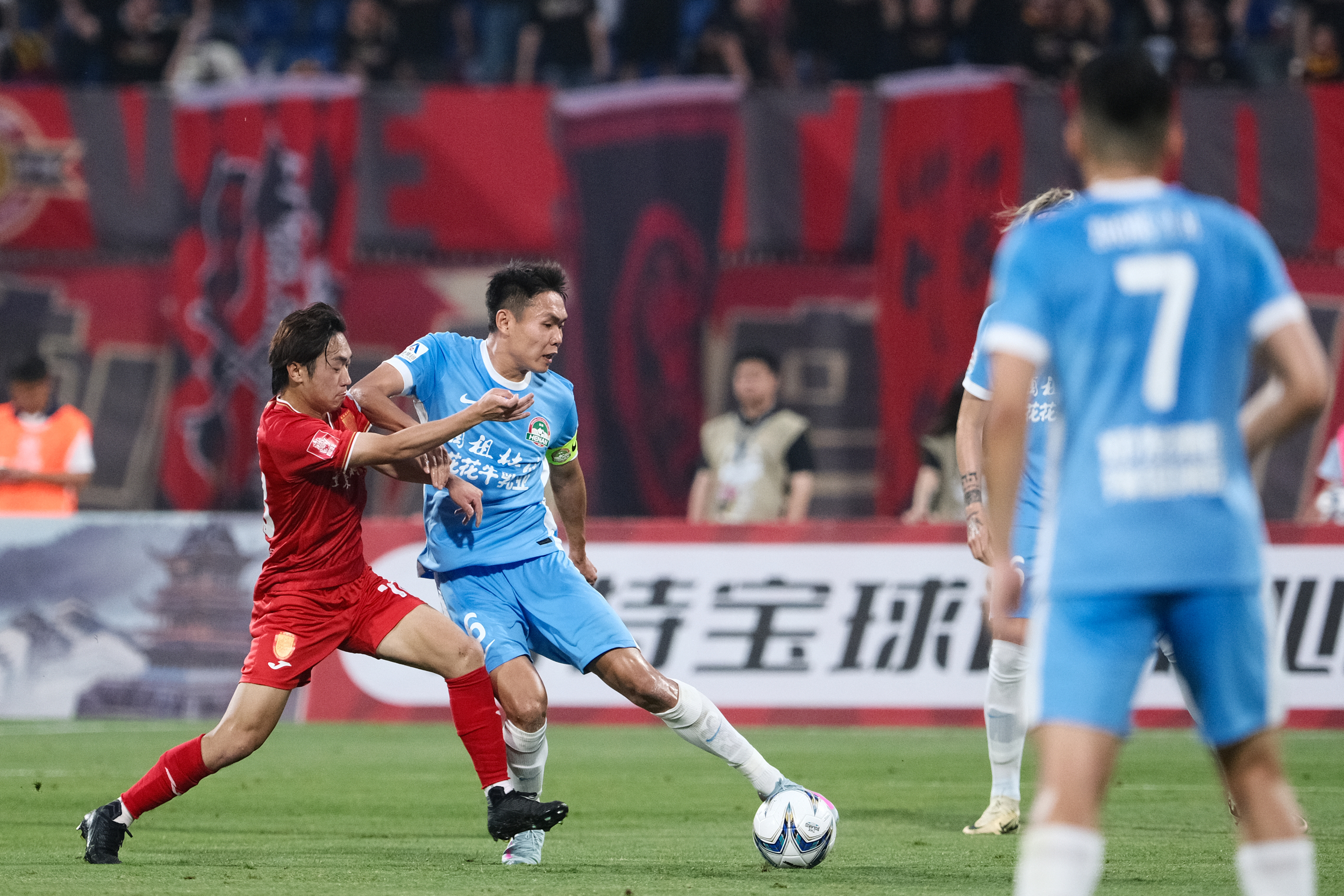 必威体育-足协杯-王上源钟义浩相互传射河南3-2逆转浙江(姐妹间的较量亲子游戏)